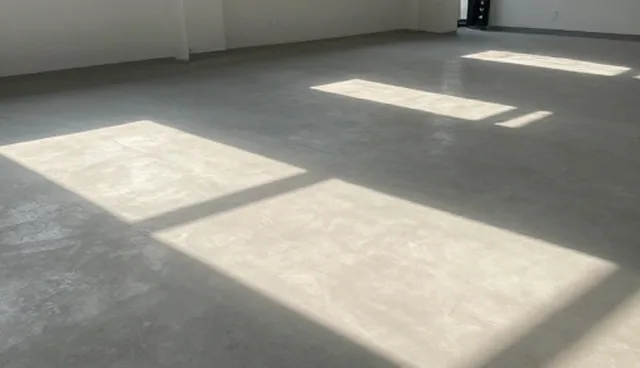 云平台部署模式对比:集中式与分布式如何选择